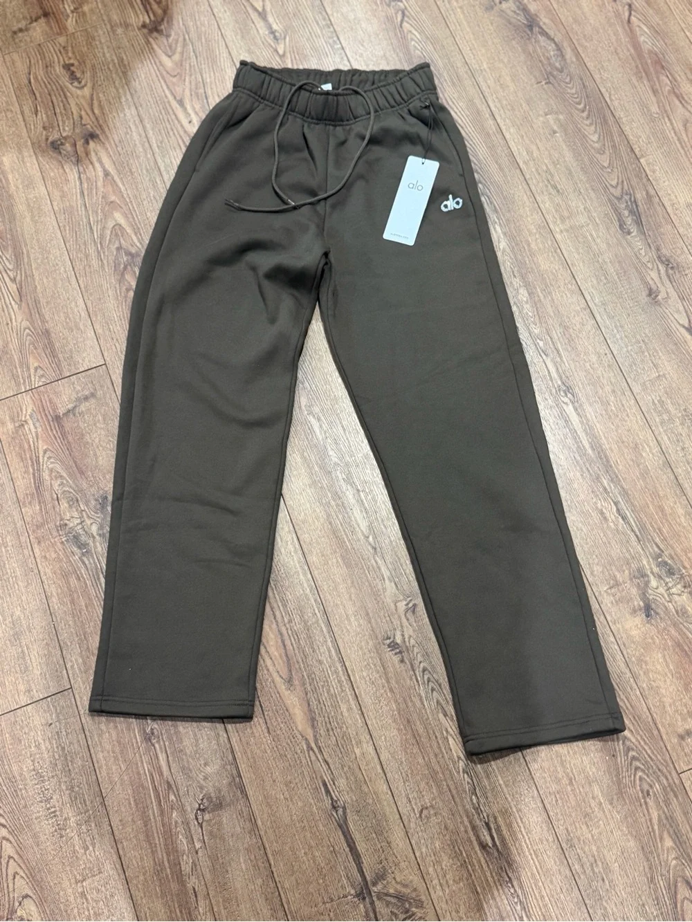 ALO Yoga Men's Dark Olive Drawstring Joggers